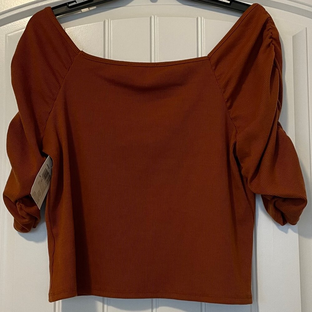 Love and Piece top NWT - Picture 3 of 5